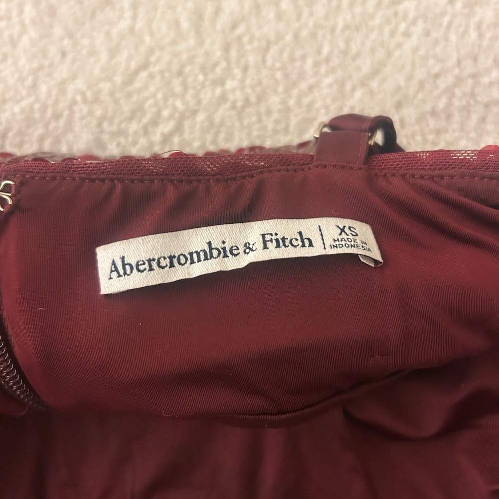 Abercrombie & Fitch Burgundy Sequin Midi Dress - Picture 6 of 6